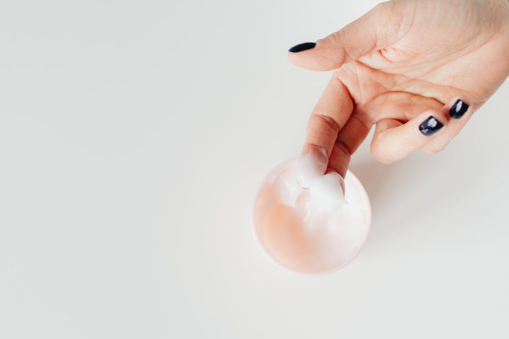 Topical Anesthetics Uncovered: The Science Behind Numbing Creams buy numbing cream South Africa